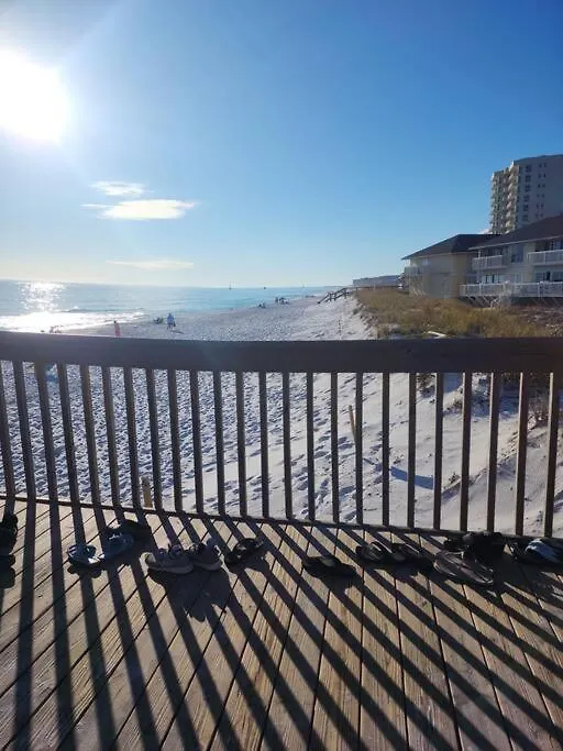 Holiday home Boathouse Condo, Downtown Destin Harbor, Private Beach Access, Waterfront, On Golf Course, Water Taxi Pickup