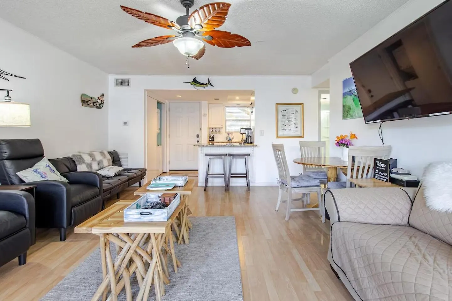 Holiday home Boathouse Condo, Downtown Destin Harbor, Private Beach Access, Waterfront, On Golf Course, Water Taxi Pickup