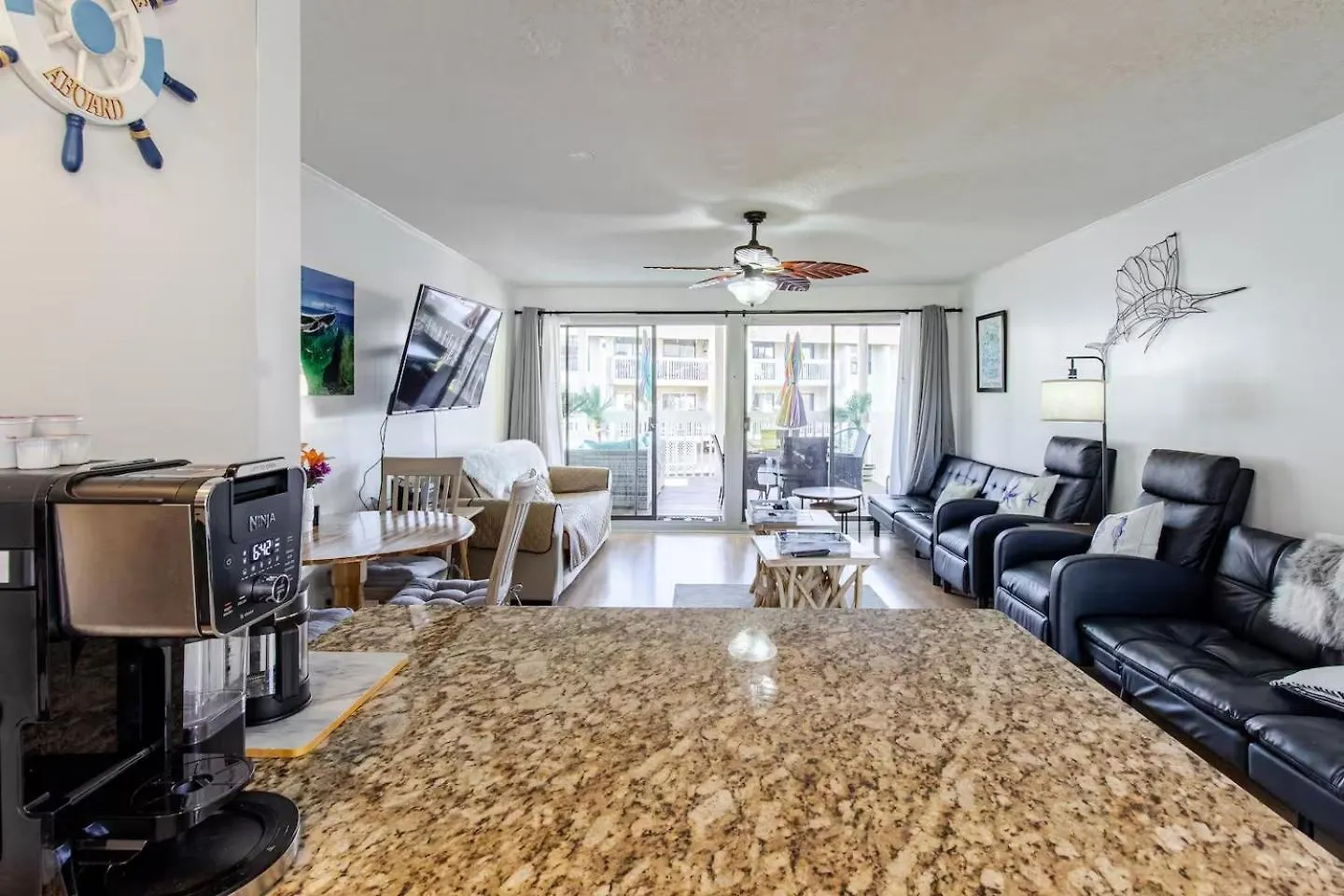Holiday home Boathouse Condo, Downtown Destin Harbor, Private Beach Access, Waterfront, On Golf Course, Water Taxi Pickup