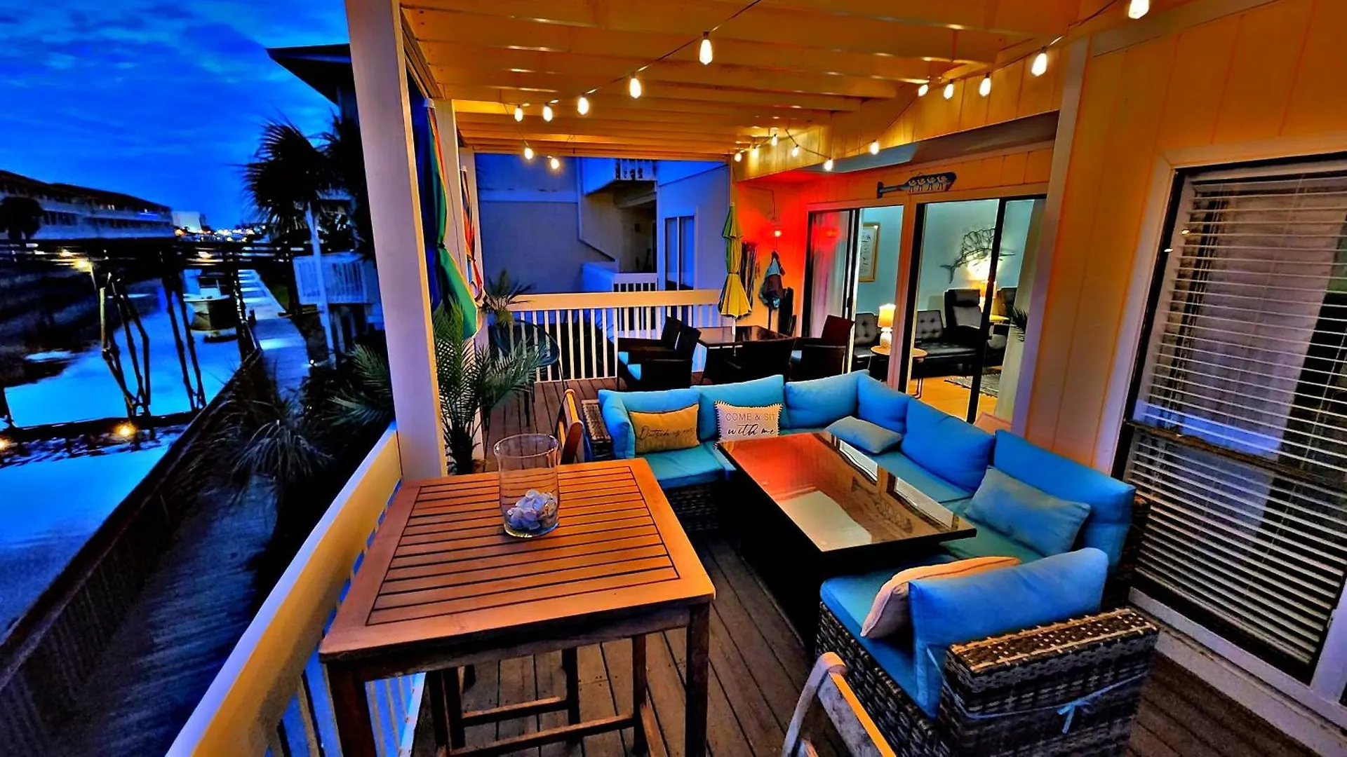 Boathouse Condo, Downtown Destin Harbor, Private Beach Access, Waterfront, On Golf Course, Water Taxi Pickup location